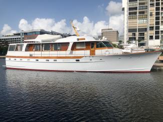 Fully restored 72' Trumpy motor yacht (1972)