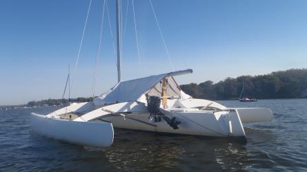 John Marples Cyclone 23, in water, view of stern