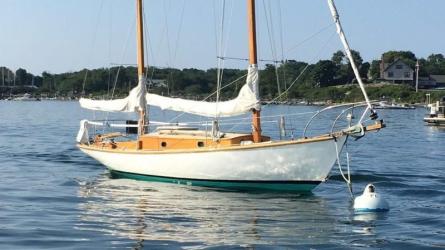 HOLIDAY is an L. Francis Herreshoff H-28. 