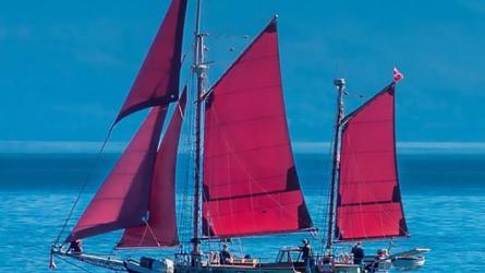 Sailing the Juan de Fuca