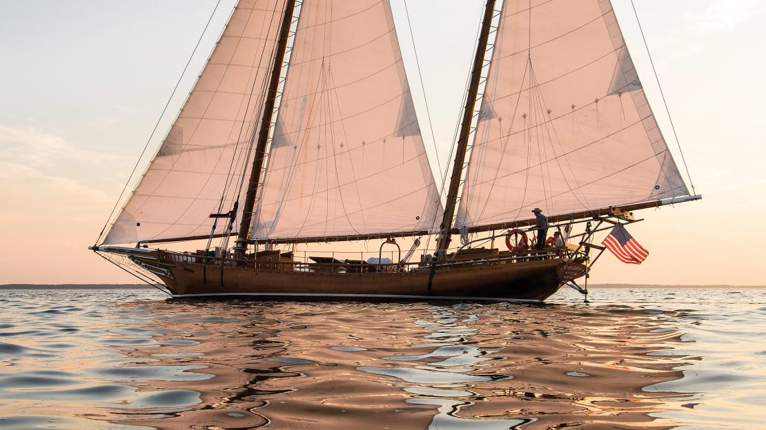 RAINBOW | Wooden Boat