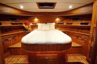 TRAWLER YACHT 485