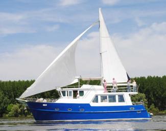 TRAWLER YACHT 485