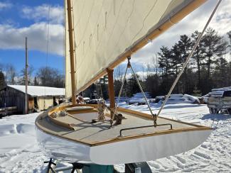 1915 Dark Harbor 12 1/2 stern view sails up