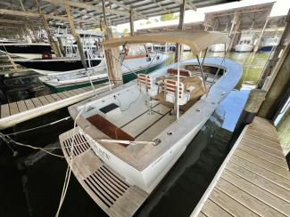 1970 LUZIER 26 CUSTOM CENTER CONSOLE