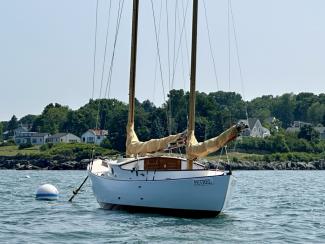 28' Herreshoff Rozinante "Petrel"