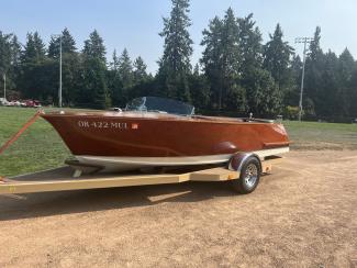 One of a kind DeFir 16' Mahogany Runabout