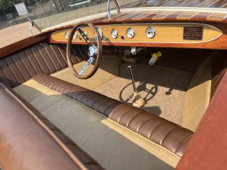 One of a kind DeFir 16' Mahogany Runabout