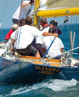 Classic Racing Sloop, racing stern view