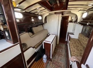 Freelance 38' wooden cutter, inside view