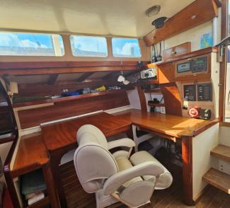 2002 Reuel Parker 50' Ketch "Tien Hou", view inside sitting space