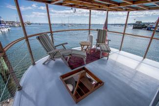 upper deck stern