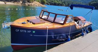 22' Raised deck cruiser