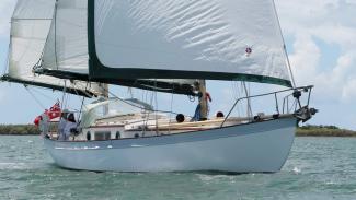 Weber auxiliary ketch WOTAMA (1974) under way (detail)