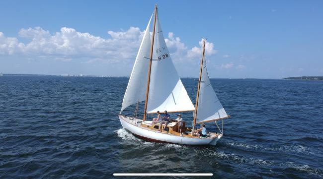 1962 Herreshoff H28 ketch, undersail port side view