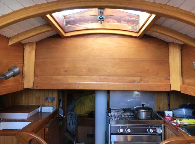 1990 Lyle Hess Cutter, inside cabin view 3