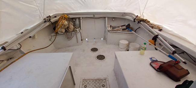 36' DEVLIN TRAWLER, 2012, view inside