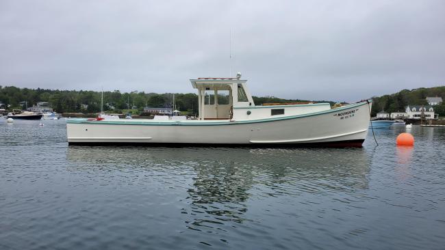 34' Fred Lenfesty lobster pleasure, in water starboard side