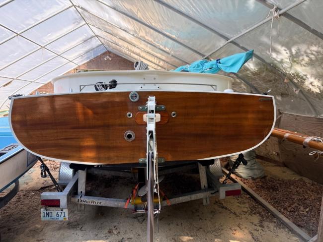 AREY'S XFC 22' CAT, transom view