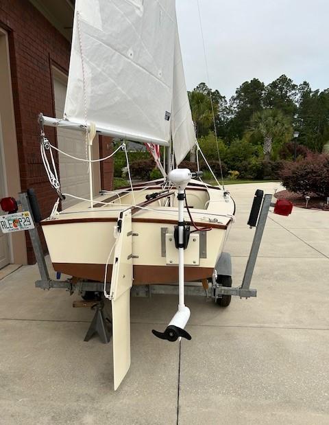 Arch Davis Ace 14, on trailer full transom view 