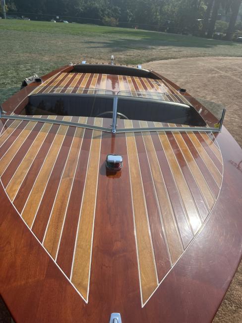 One of a kind DeFir 16' Mahogany Runabout