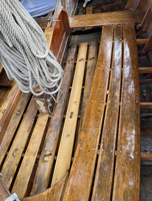 Boat for sale, 19' Lightening  sailboat, up close view deck