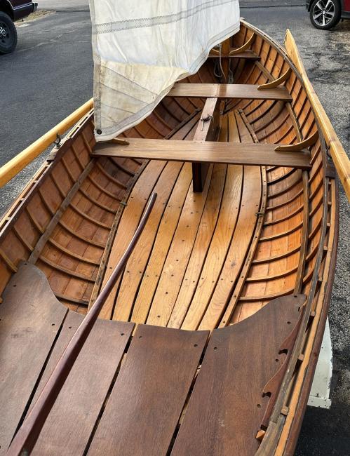 Cats paw dinghy row and sail, view inside