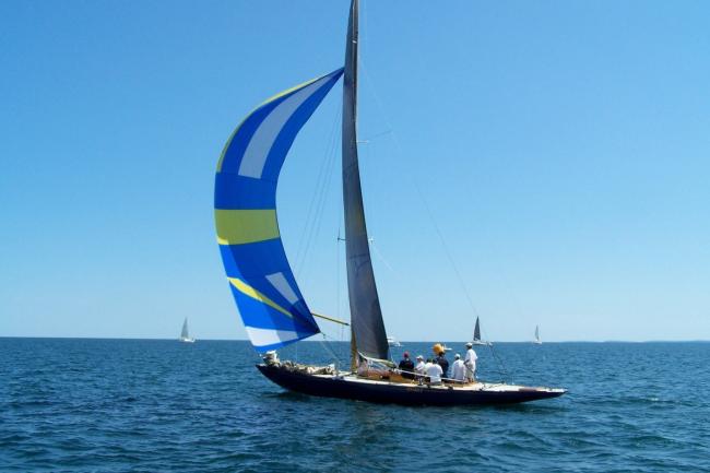 Classic Racing Sloop, undersail