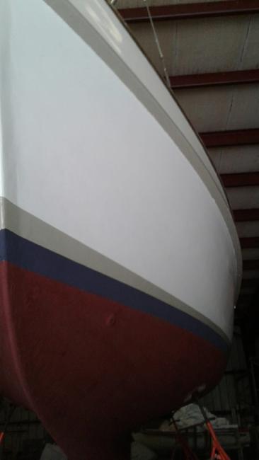 Eldridge-McInnis Magellan 35, inside side view