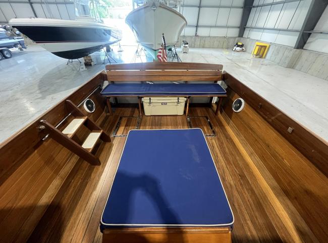 1968/2018 CHRIS-CRAFT CAVALIER CUTLASS 27, Engine Box closed