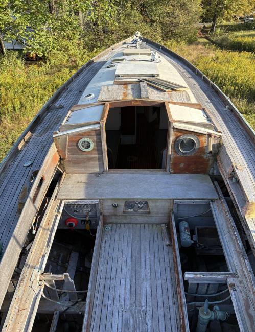 HINCKLEY 44' YAWL, view of deck looking toward cabin