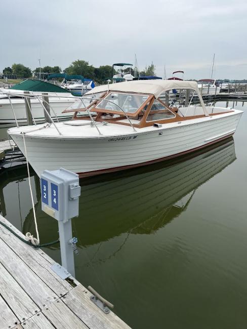 1970 Lyman 26ft Sleeper