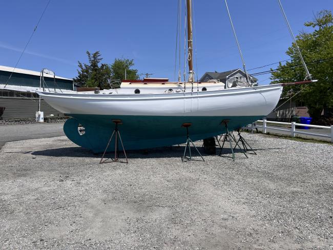 Cirrus a 30' Staedel Cutter, on the hard