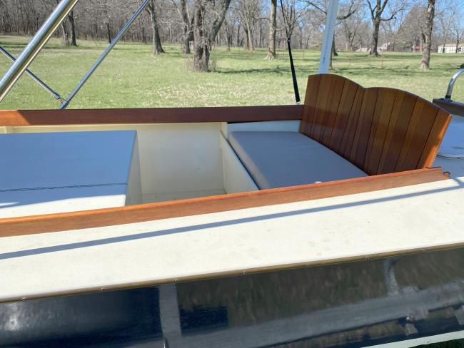 RESCUE MINOR 2007, inside view from port side, bench seat