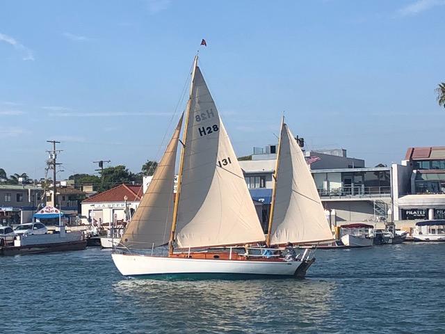Herreshoff Original H-28 Bright Star, undersail portside view