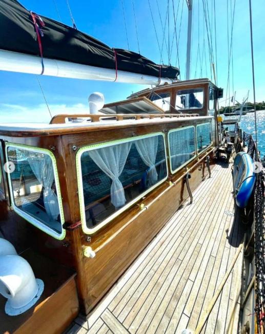 66' 1966 Custom 66 For Sale, on deck