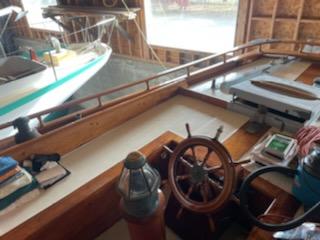 MacIntosh Schooner for sale, inside view