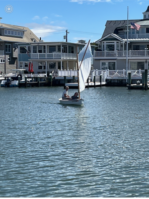 Melonseed Day Sailer, undersail looking towards bow starboard side