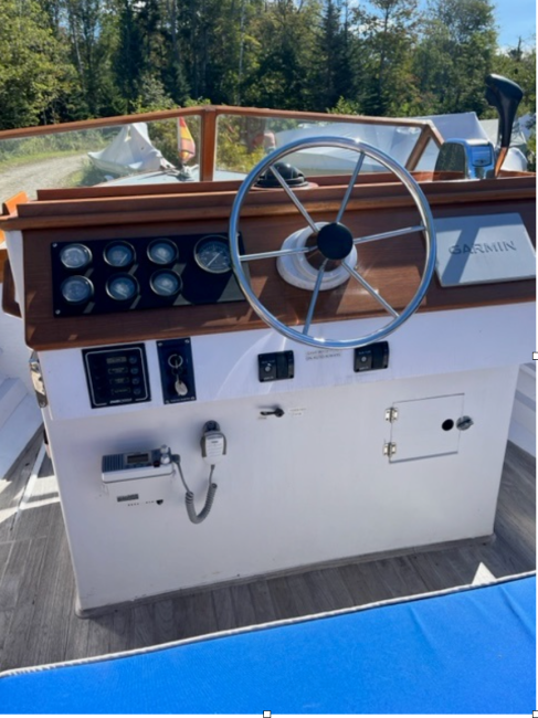 One of a Kind Runabout , up close pic of wheel