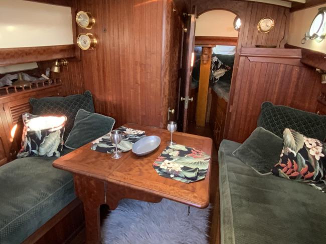 Selling the Dream, inside view