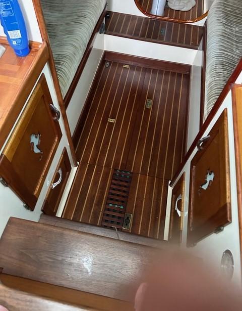 "SHADOWFOX" 31' Ocean crossing cruiser, view inside of floor
