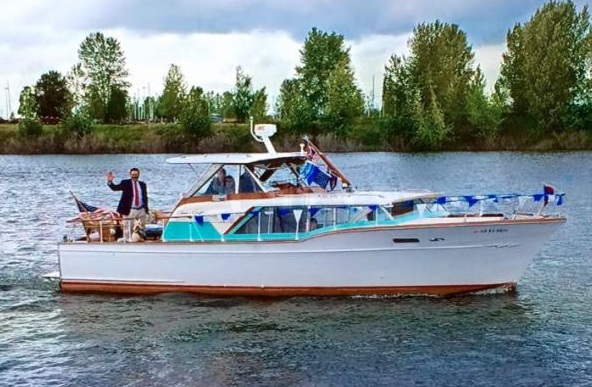 LOUIE, 36'10" Chris-Craft Constellation.