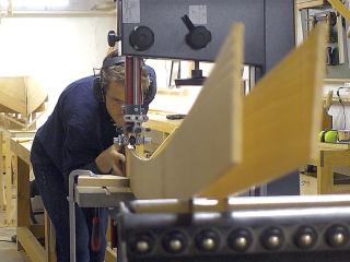Single-point bandsaw fence